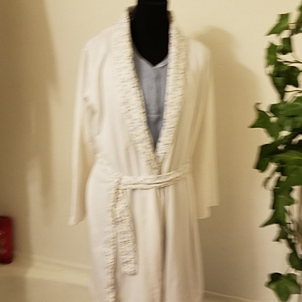Maternity 2 pc set Sz Small  snap gown